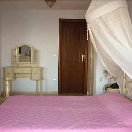 Apartment Loukia Artemonas