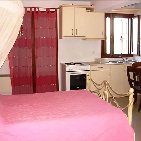 Loukia Apartment *